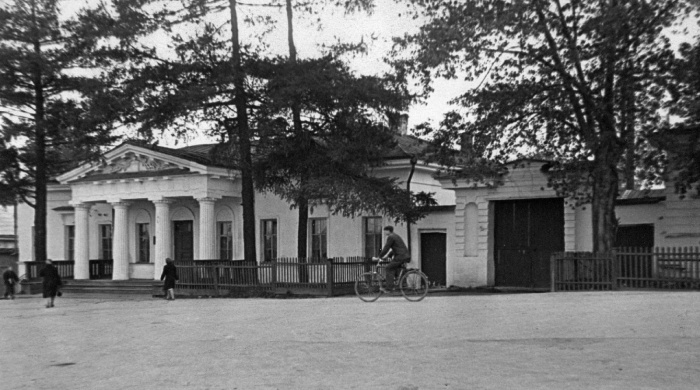 Здание заводоуправления ВСМЗ. 1950-е годы